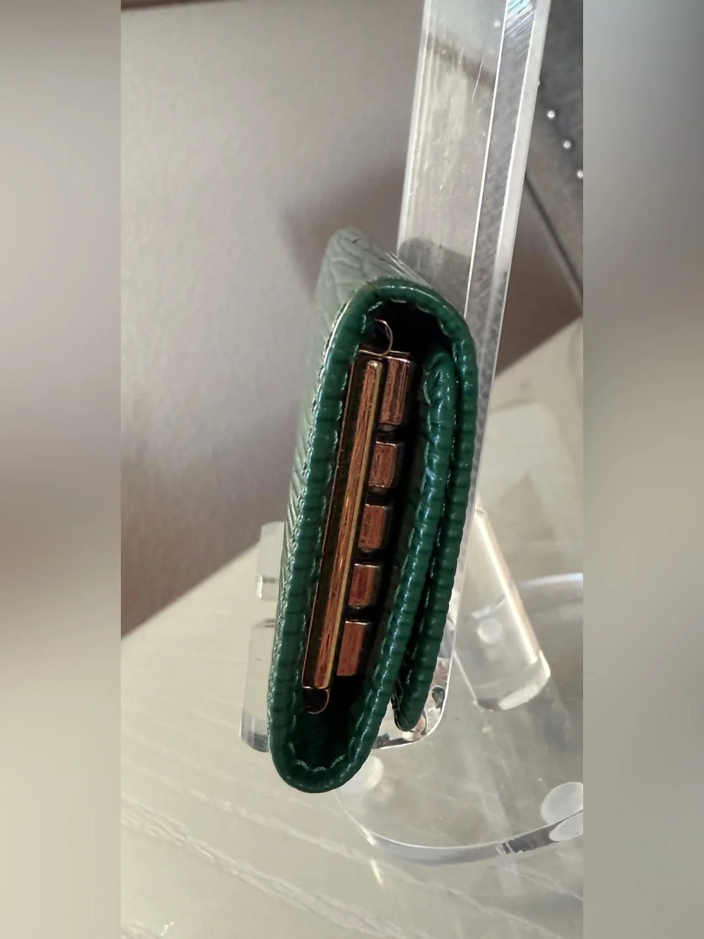 Louis Vuitton Vintage Green Epi Leather 4-Key Holder